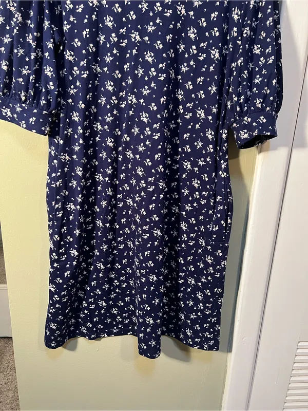 Socialite Womens Sz Small T-Shirt Dress Navy Blue White Floral Short Puff Sleeve - Image 4