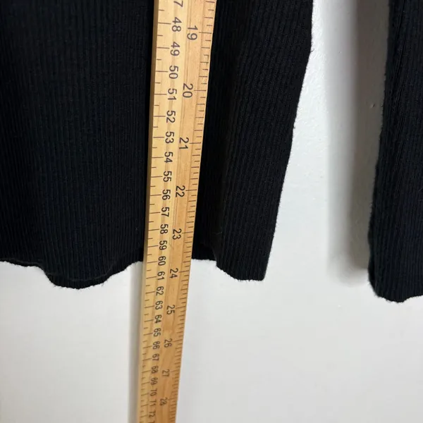 Lauren Ralph Lauren Black Ribbed Knit Long Sleeve Top M Silver Crest Button Cuff - Image 5