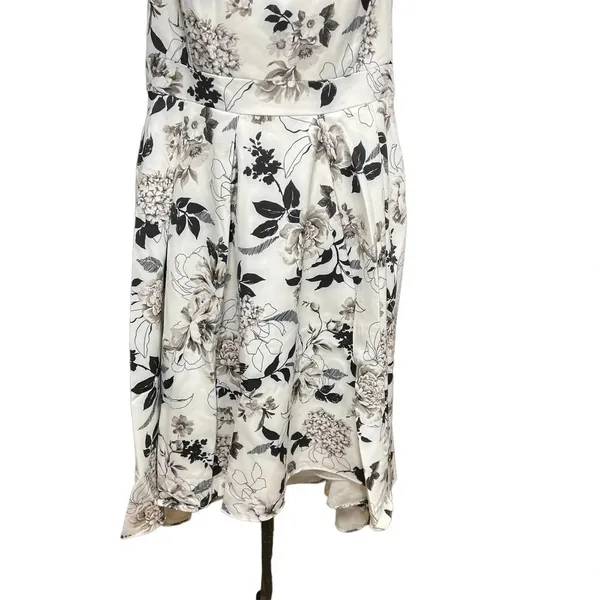 City Chic Flourish Off the Shoulder Dress Ivory Mod Floral Plus Size 14‎ - Image 5