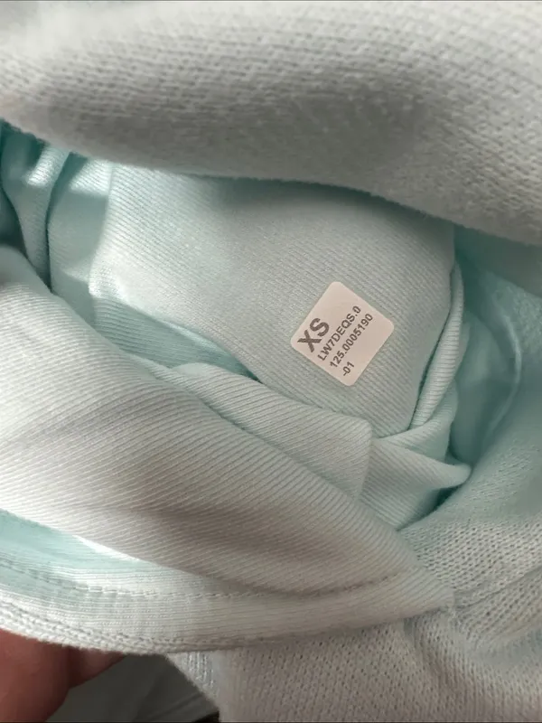 52. Lululemon shorts xs nwt square sz ret88$ - Image 5