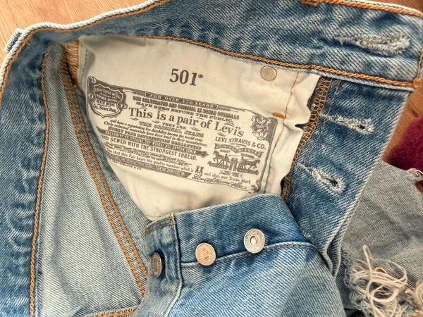 Levi’s 501 Shorts - Image 3