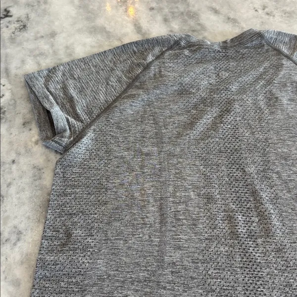 Lululemon Swiftly Tee Gray Size 10 - Image 6