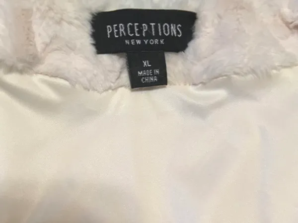 Fuzzy white faux fur fall coat - Image 5