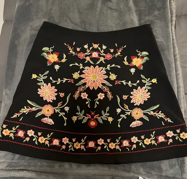 Francesca’s Floral Skirt - Image 2
