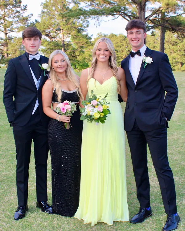 This yellow dress - Image 2