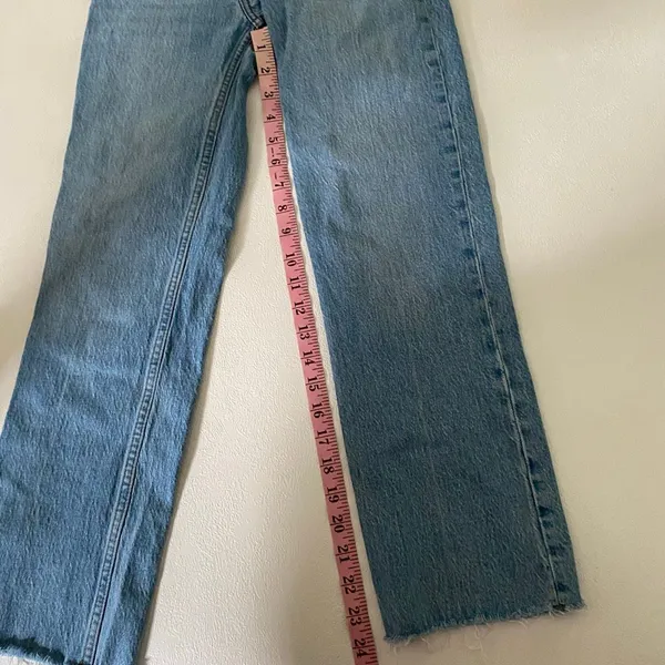 Abercrombie & Fitch 90s Straight Jeans 23/000 Mid Rise Raw Hem Light Wash - Image 8