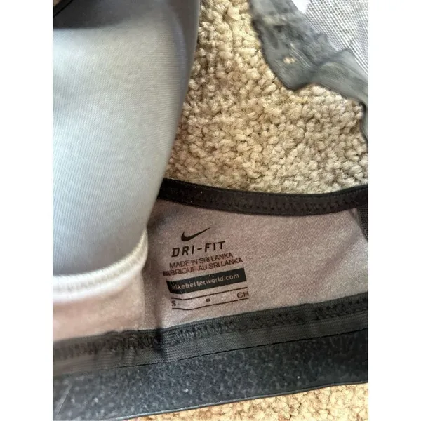 nike sports bra - Image 2