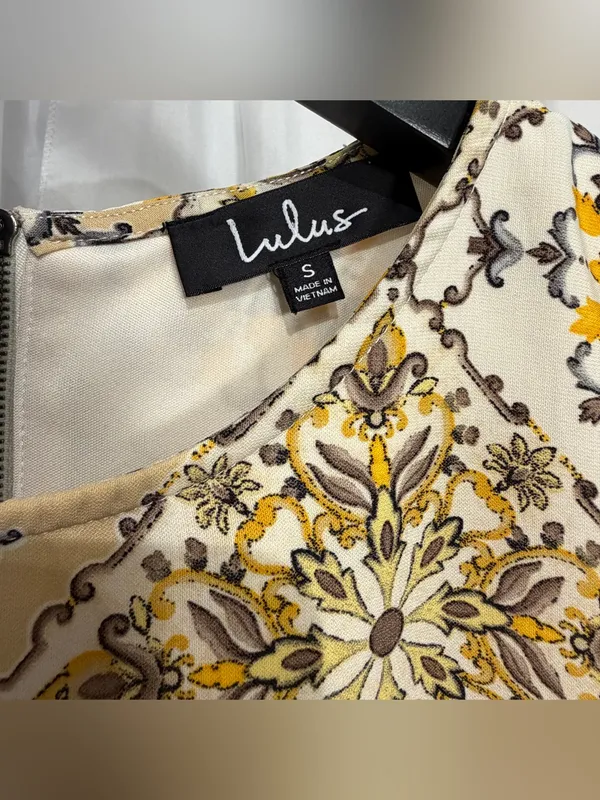 Lulus Women’s Dandy Lion Yellow Print Sleeveless Shift Dress Size Small - Image 9