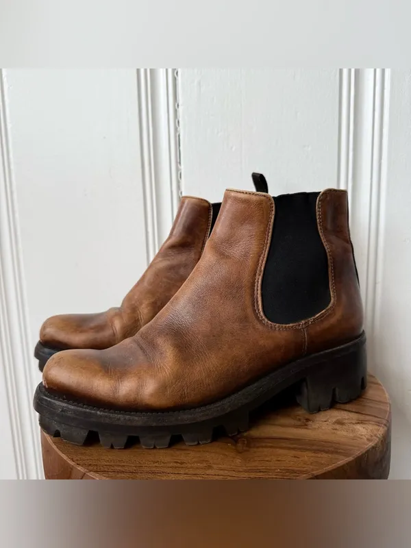 Prada Monolith Brown Leather Chunky Platform Chelsea Boots size 37 - Image 3