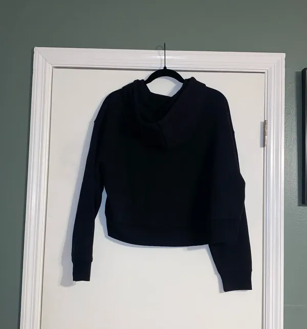 Wild Fable NWOT Black Cropped Hoodie - Image 5