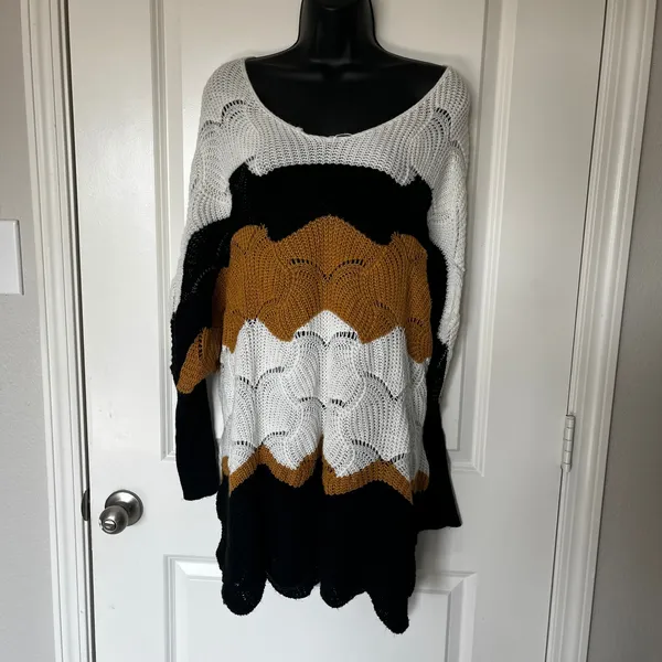 Womens BloomChic Oversized Knit Sweater Size 14-16 - Image 3