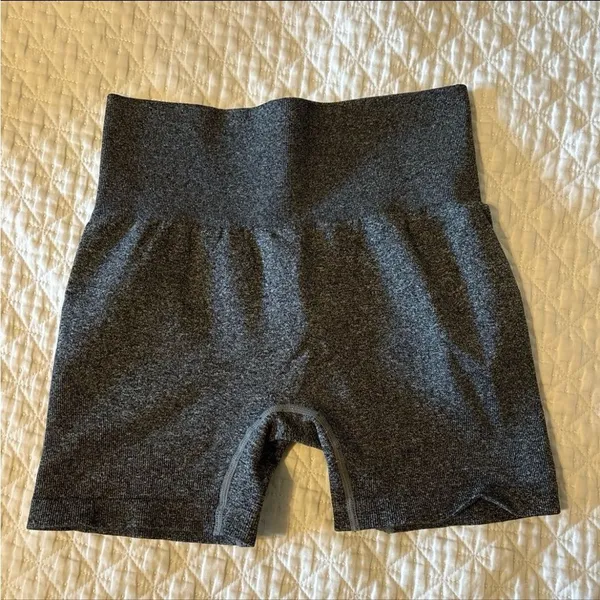Amazon QQQ seamless gym biker shorts - Image 5