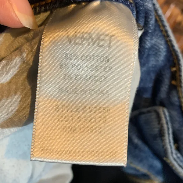 Vervet Distressed Jeans Size 25 - Image 4