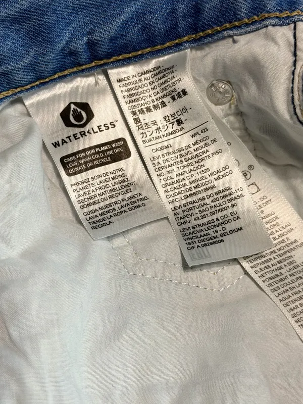 Women’s Levi Jeans - Low Pro Straight - Size 29 - Image 8
