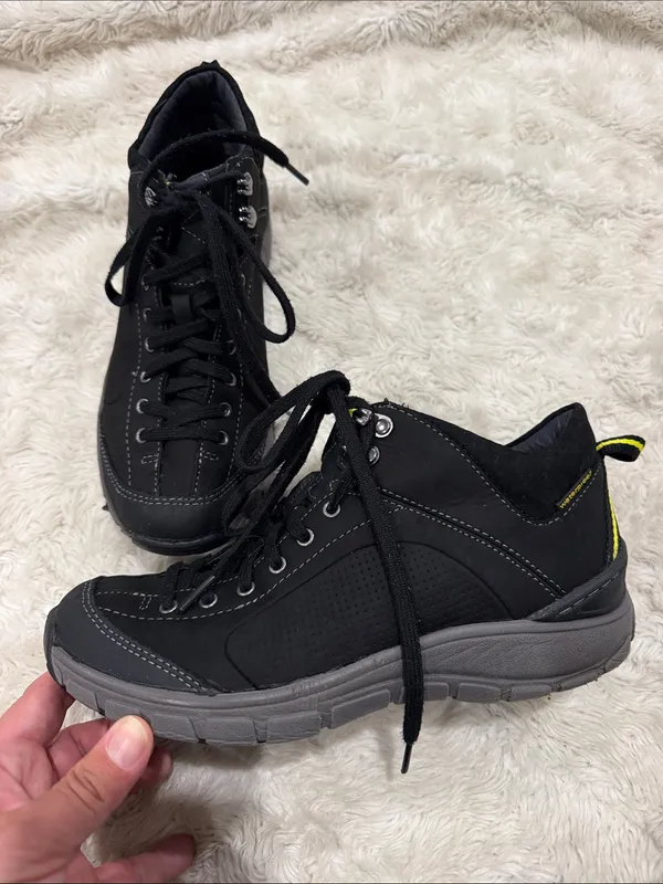 Clarks Women's Black Wave Walk Athletic Hiking Shoes with Yellow Size 6.5 - Image 3