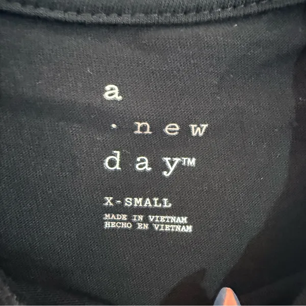 A New Day Women’s XS Black Tee NWT - Image 3