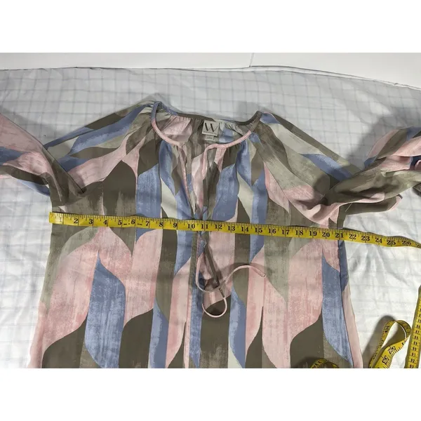 Chico's Worthington Women Medium Blouse Top Long Sleeve Tie Neck Abstract Pink Blue Tap - Image 5