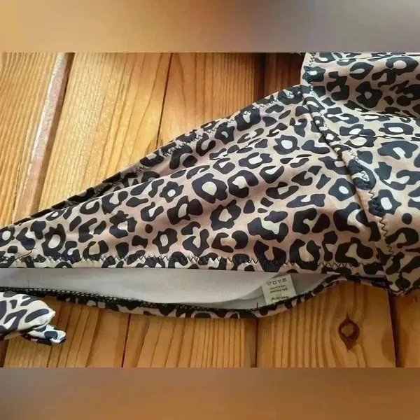 NWOT cheetah one piece​​​​ Size L - Image 4
