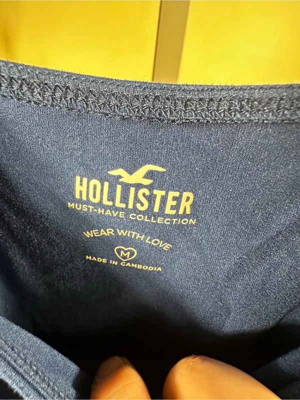 N232. Hollister Navy Scoop Neck Long Sleeve Bodysuit size medium - Image 2