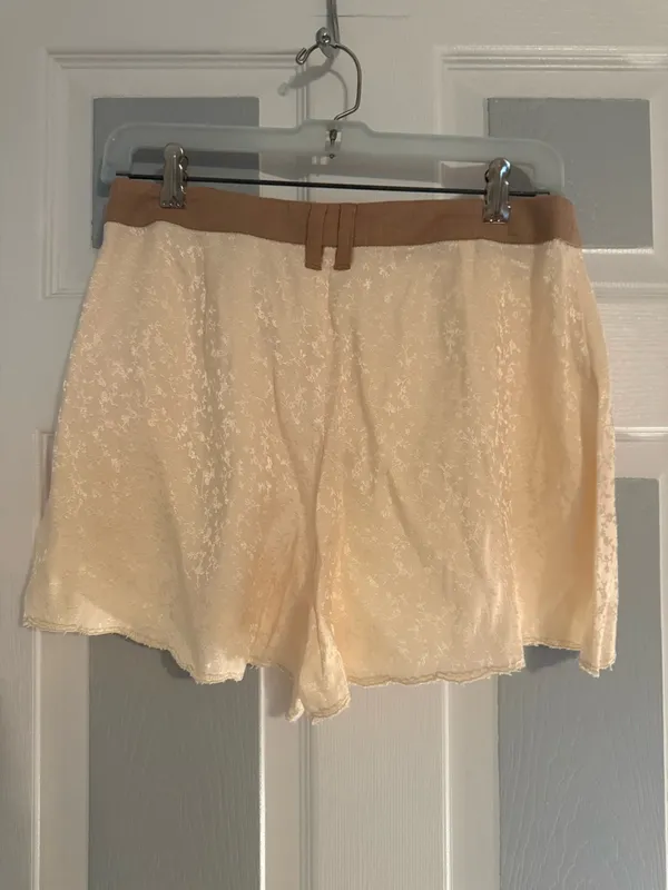 Free People Claudia Tap Cream Shorts with Button Detail - Image 3