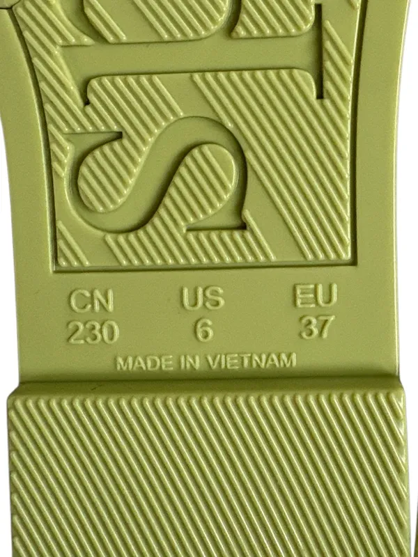 New In Box Kate Spade Sculpted Spade Jelly Sandals Bosc Pear Green Size 6 - Image 9