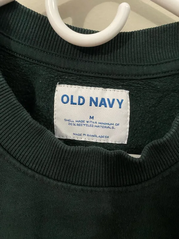 Old Navy Men’s Crewneck Sweater in Dark Green - Image 3