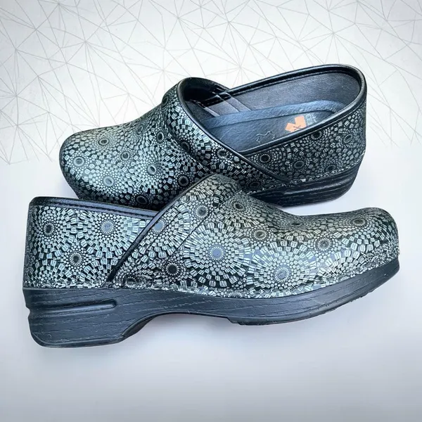Dansko Pro XP Mandala Patent Leather Professional Clogs EU39 US 8.5 Black Silver - Image 3