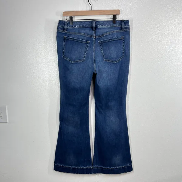 Lane Bryant Flex Magic Waistband Mid Rise Flare Jeans Plus Size 14‎ Blue Stretch - Image 2