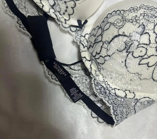 Victoria’s Secret Push Up White and Black lace and crystal details bra #lingerie - Image 3