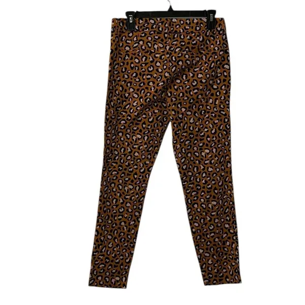 Old Navy Ankle Length Leopard Print Pants(Size 6) - Image 5
