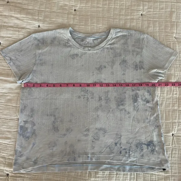 LULULEMON Train to Be Short Sleeve in Blue Linen / Chalk Wash Water Drop Size 10 - Image 10