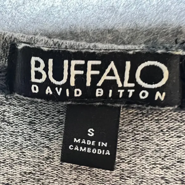 Buffalo David Bitton Womens Grey Camo Raglan Sleeve Sweatshirt Small Crewneck‎ - Image 2