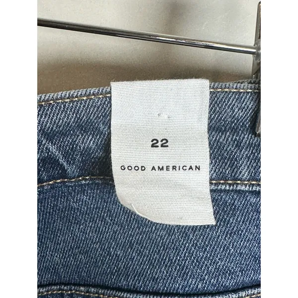 Good American Denim Shorts Women Size 22 Blue High Rise Raw Hem Distressed - Image 6