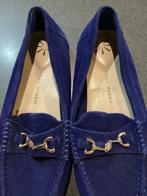 Isaac Mizrahi Navy Suede Loafers with Gold Bit - Image 2