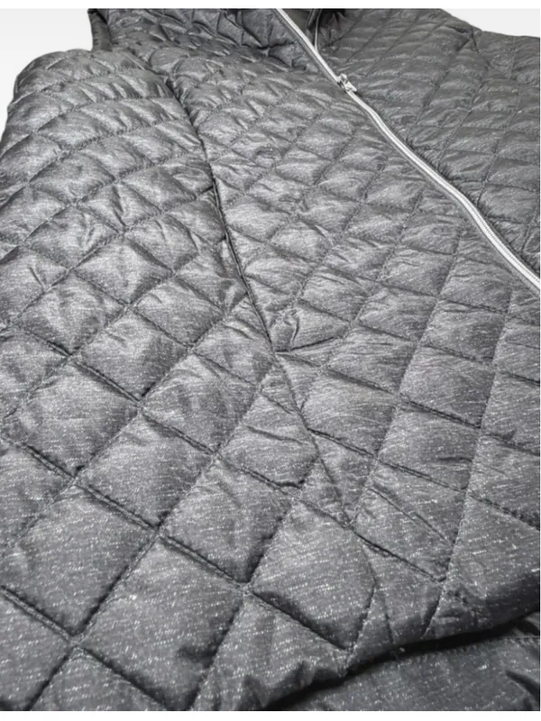 Women's Banana Republic Quilted Puffer Vest Grey Size L NWT - Image 4