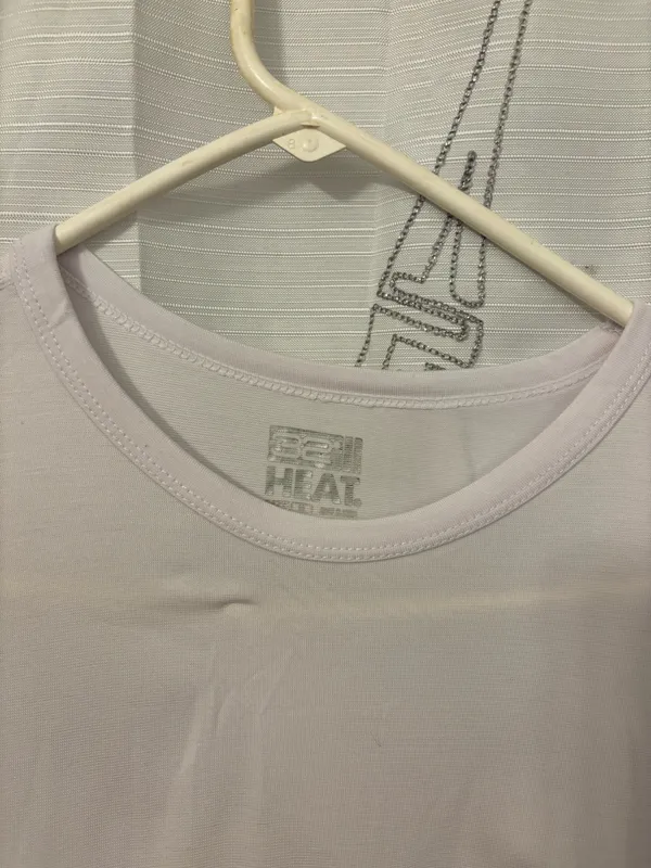 32 Degrees Heat White long sleeves Unisex top - Image 2