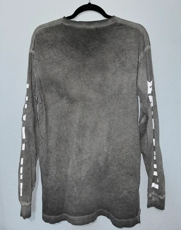 PINK Victoria’s Secret Gray Long Sleeve - Image 2