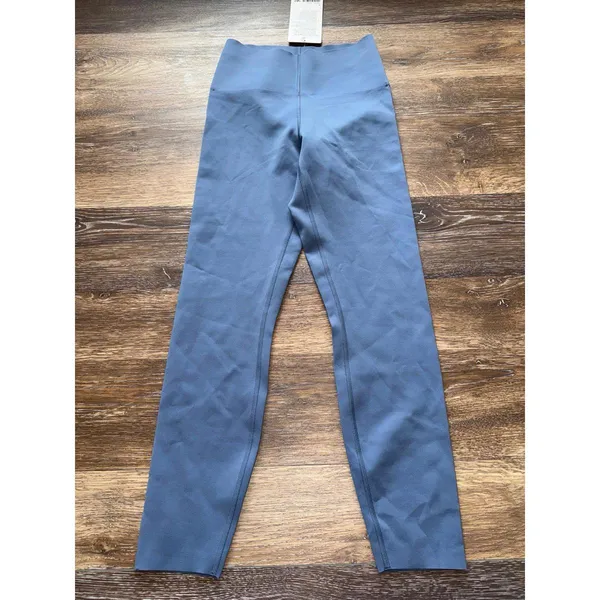 Lululemon Glow Up Tight High Rise 25” Washed Denim Size 6 NWT - Image 3