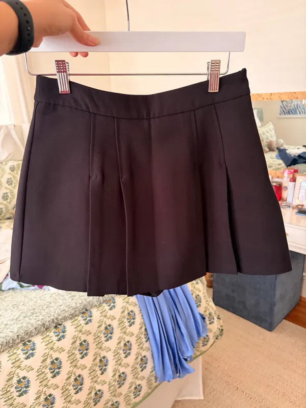 Zara Pleated Mini Skirt - Image 3