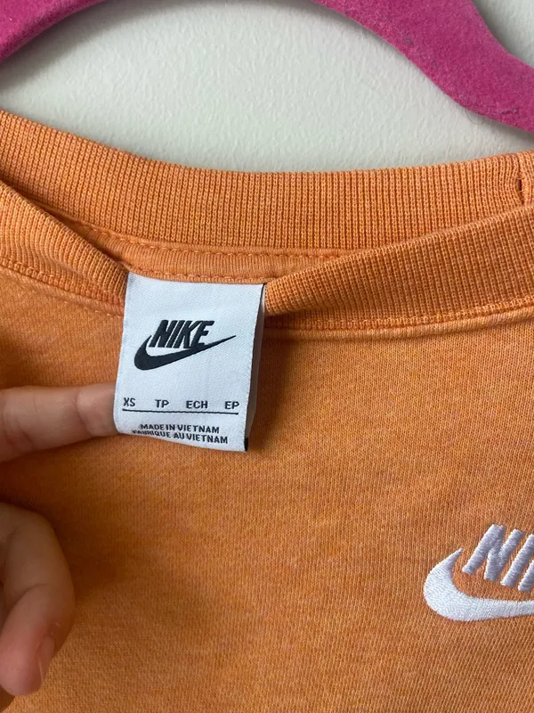 Orange Nike  - Image 3