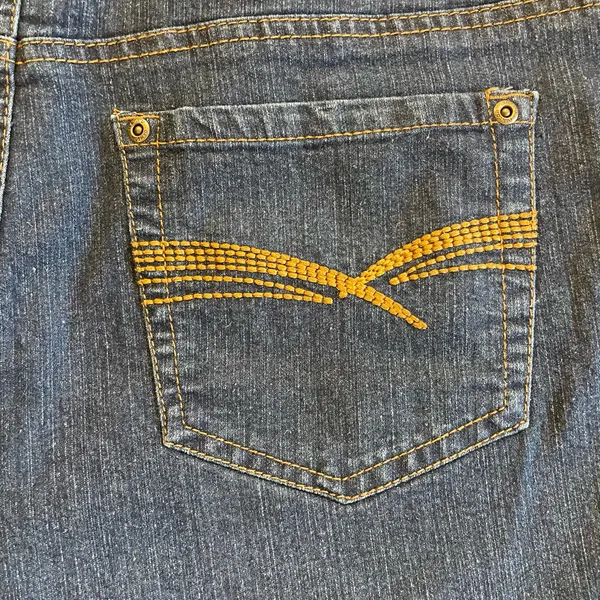 Beau Dawson Denim Jean Shorts Women’s Size 12 Blue Stretch Comfort - Image 4