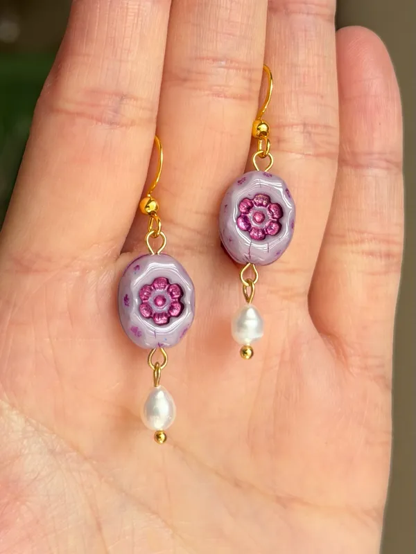 Handmade quality floral Czech glass beads & freshwater pearls fairy chic cottage dangle earrings 💐💜 - Image 4