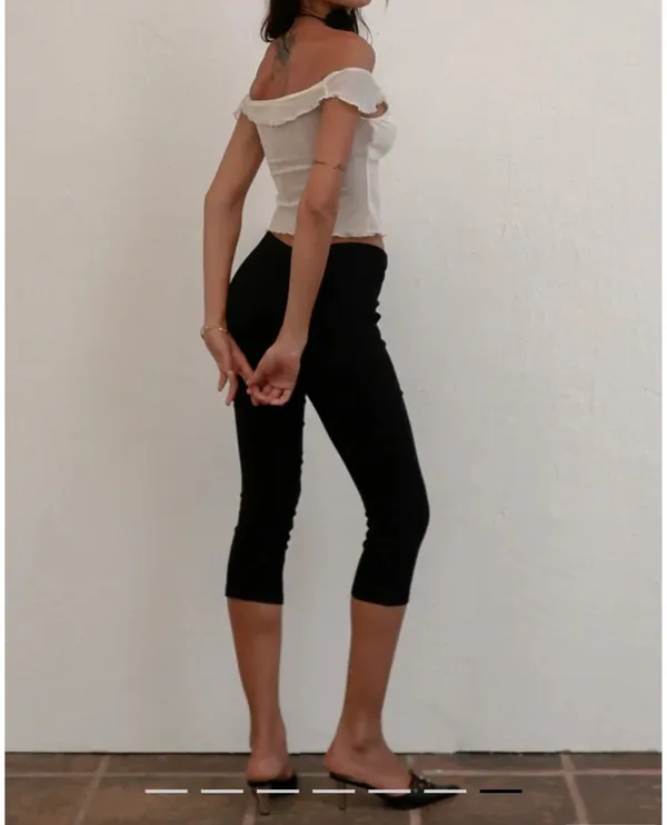 Motel Rocks Black Capris - Image 3
