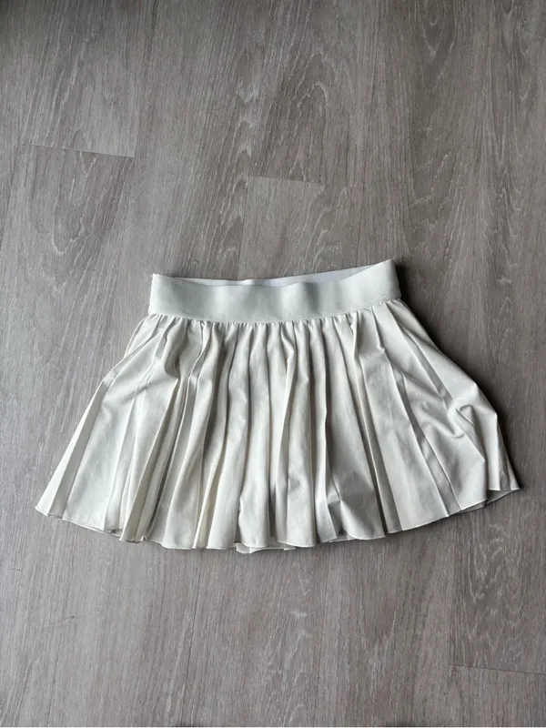 Aritzia TNA Action Tennis Skirt | White | Size S | Athleisure Preppy Athletic - Image 3