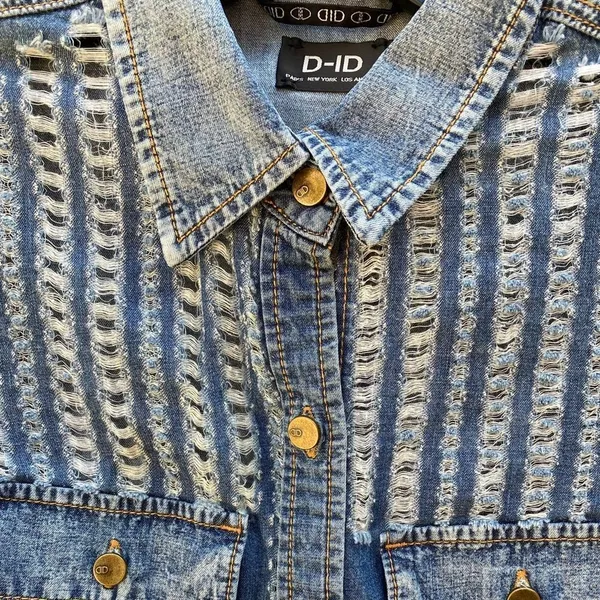 D - Image 2