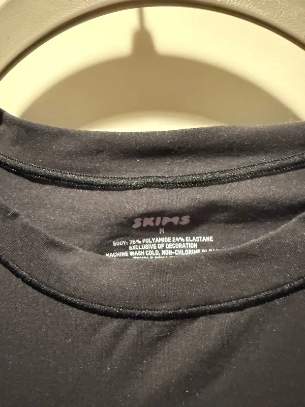 Skims Fits Everybody Long Sleeve, M, Black, NWT - Image 4