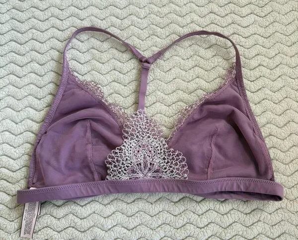 Victoria's Secret lace bra - Image 2