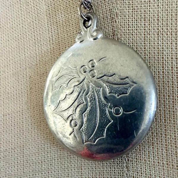 Kirk Stieff KS Pewter Holly Pendant Necklace - Image 3
