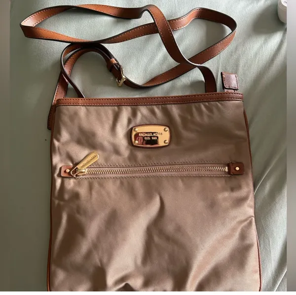Michael Kors Crossbody - Image 2