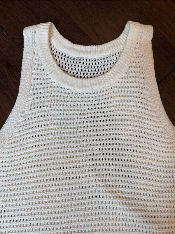 Amazon Womens Crochet Tank Top Sleeveless Knit Summer Sweater Small - Image 3